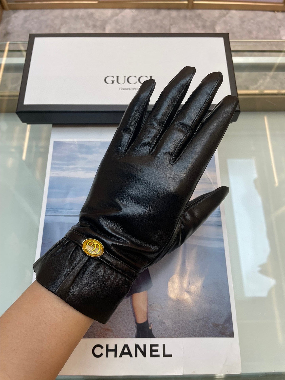 GUCCI GLOVES IN BLACK TOP-GRADE LAMBSKIN 458575