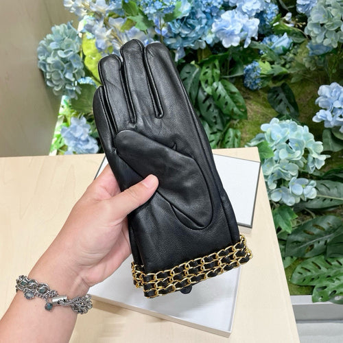 CHANEL GLOVES IN BLACK LAMBSKIN 463822